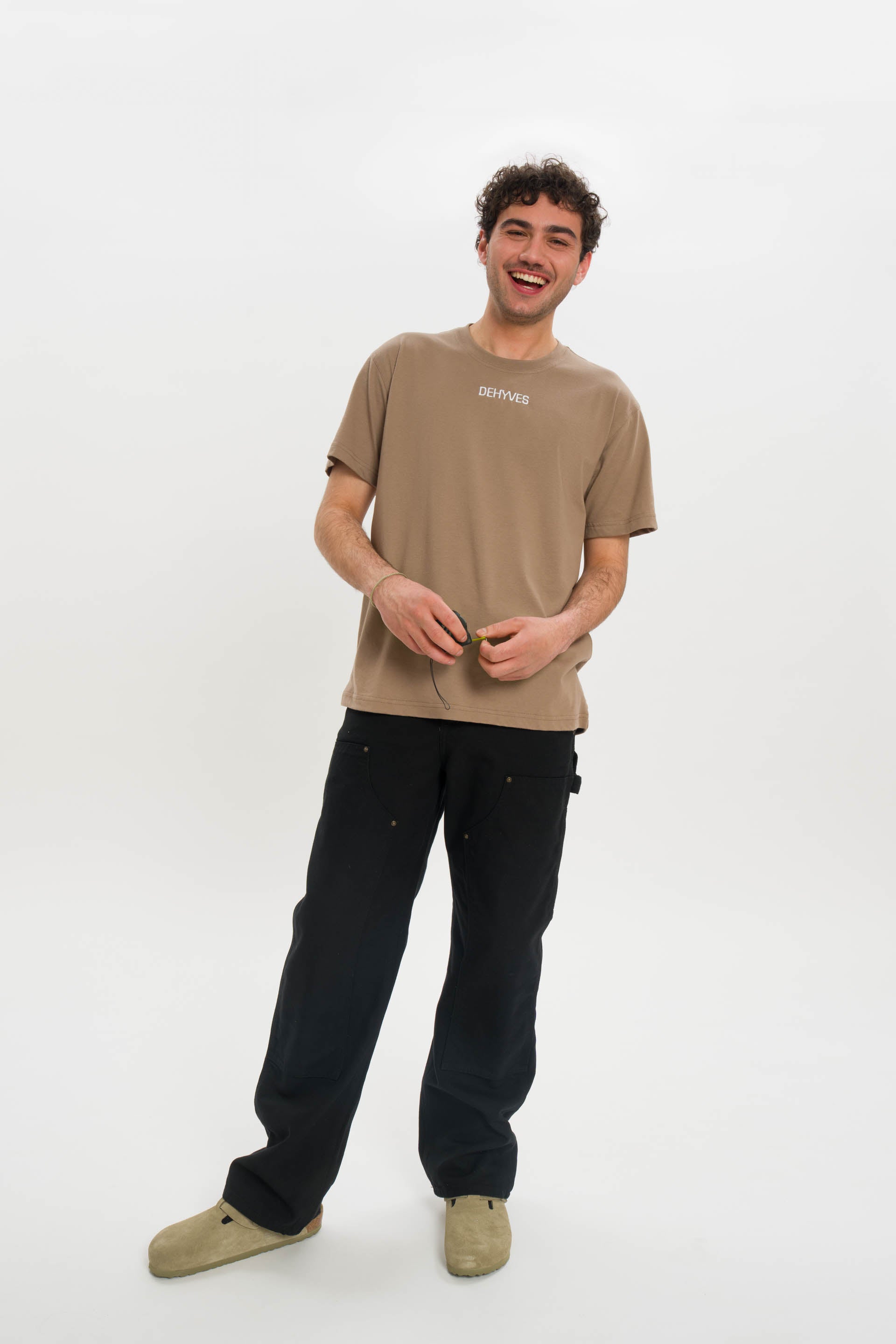 Sand - UNISEX ESSENTIALS